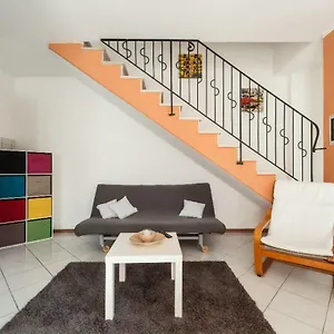 Casa vacanze La Casina Gialla Independent House - Near The Walls, Lucca